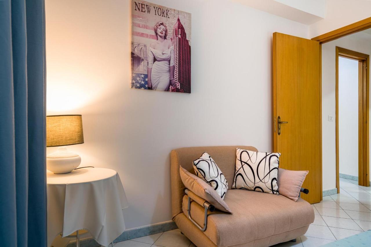 Ferienwohnung Loft Baia Di Letojanni Exterior foto